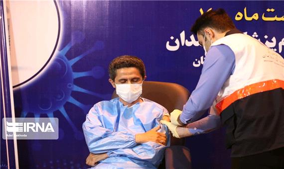 کادر درمان شهرستان شوشتر علیه کرونا واکسینه شدند