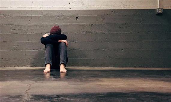 احساس بی هویتی، شروع یک خودکشی