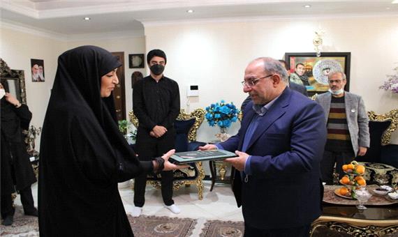 دیدار با خانواده شهید محمدتقی ارغوانی، اولین شهید مدافع حرم شهرداری تهران