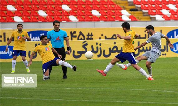 نفت آبادان-آلومینیوم، نبرد رخ در رخ منصوریان و رحمتی