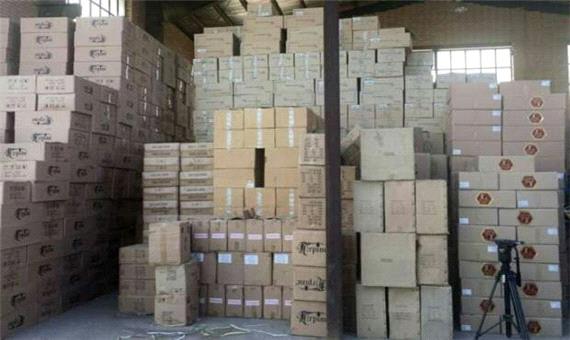 کشف 2 انبار احتکار روغن در دشت آزادگان