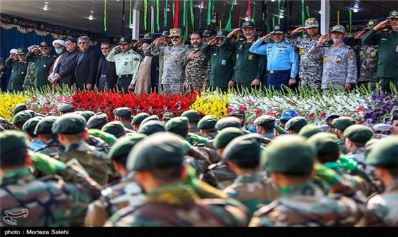 دشمنان می‌دانند، توانایی مقاومت در مقابل رزمندگان اسلام را ندارند