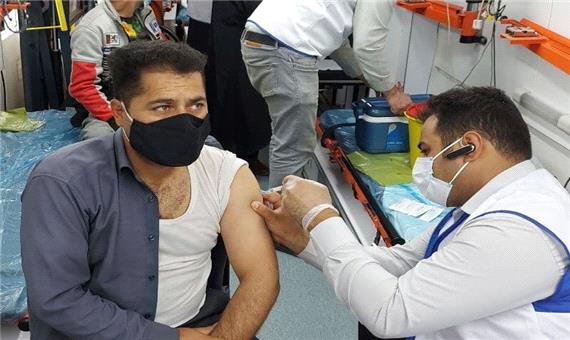بیش از 2 هزار متصدی واحد صنفی در خرمشهر واکسینه شدند
