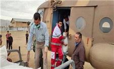کمک‌رسانی هوایی هلال احمر به یک روستای صعب‌العبور ایذه