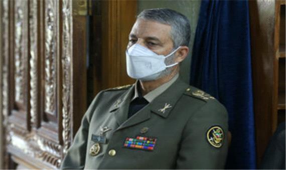 بازدید فرمانده کل ارتش از پایگاه هوانیروز ارتش در مسجدسلیمان