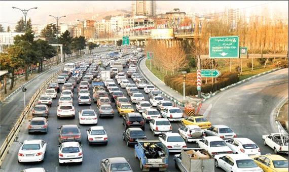 ترافیک سنگین در اطراف نمایشگاه بین اللمللی تهران