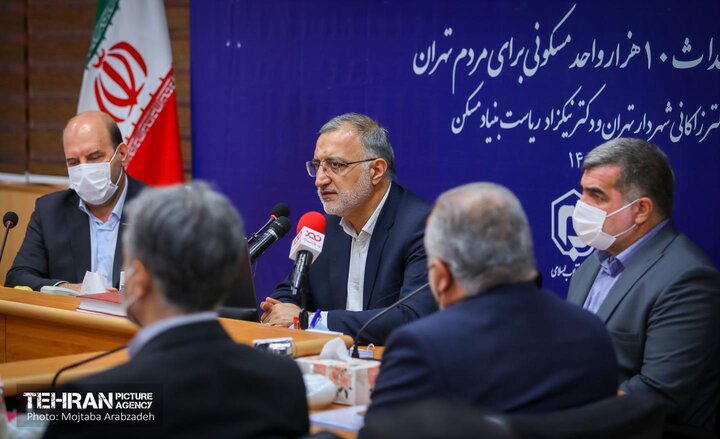 امضا تفاهم نامه شهرداری تهران و بنیاد مسکن انقلاب اسلامی