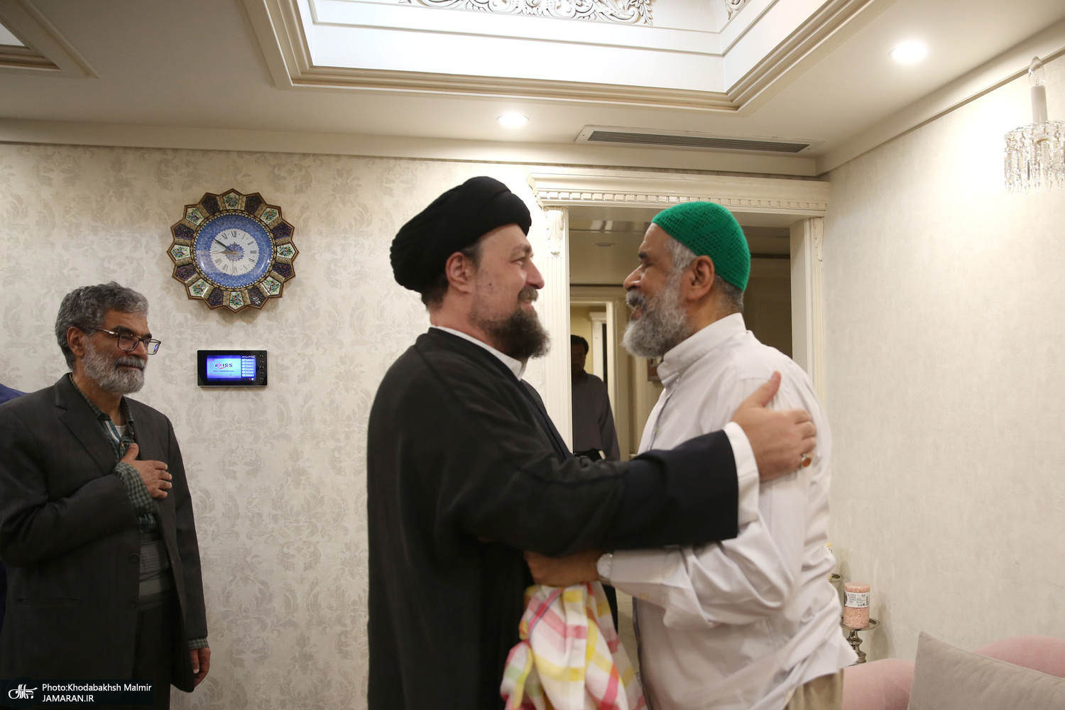 سید حسن خمینی از علوی عیادت کرد