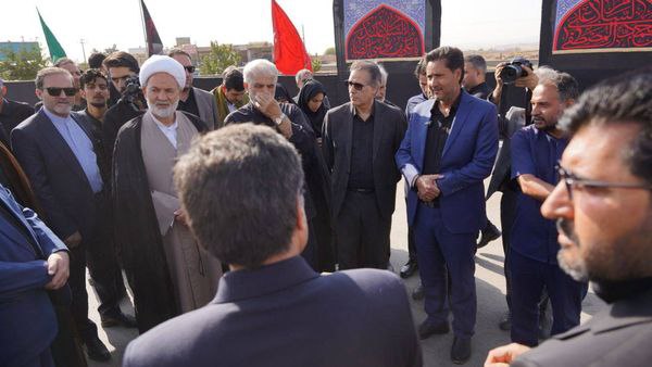 حضور تعدادی از نمایندگان مجلس در جمع زائران پیاده امام رضا(علیه‌السلام)