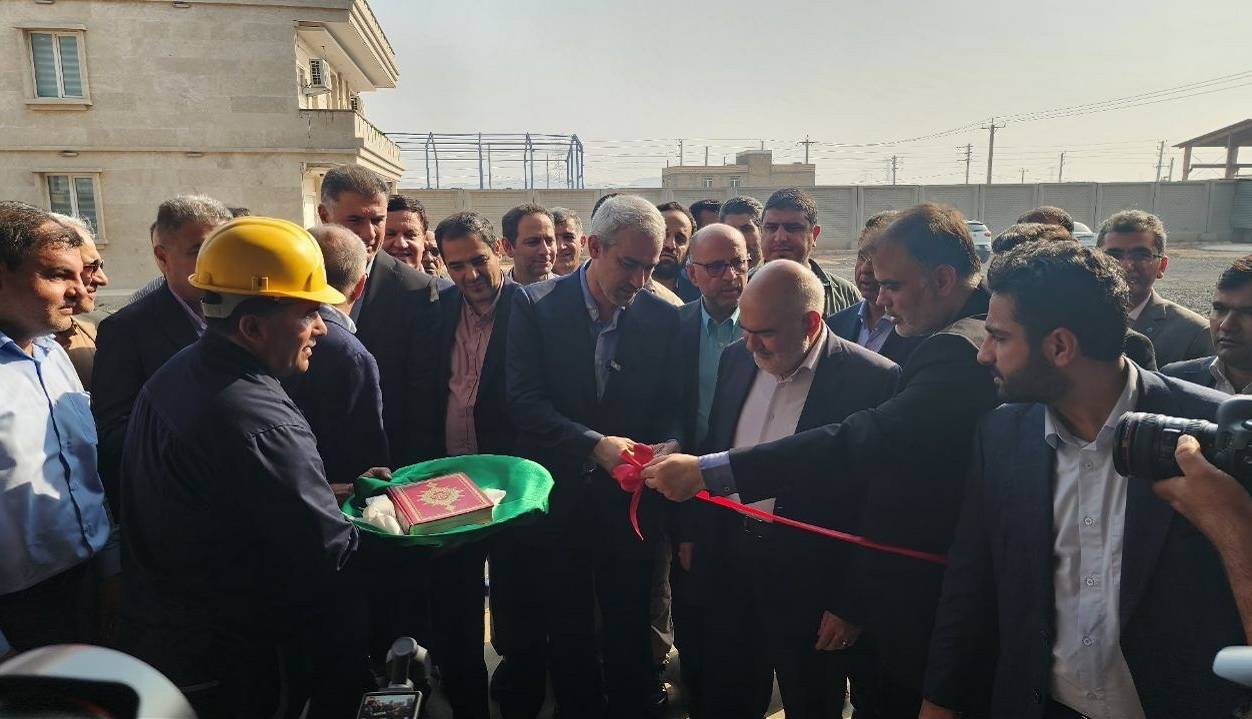 وزیر اقتصاد: بخش خصوصی می‌تواند خوزستان را در حل معضلات زیست‌محیطی یاری کند