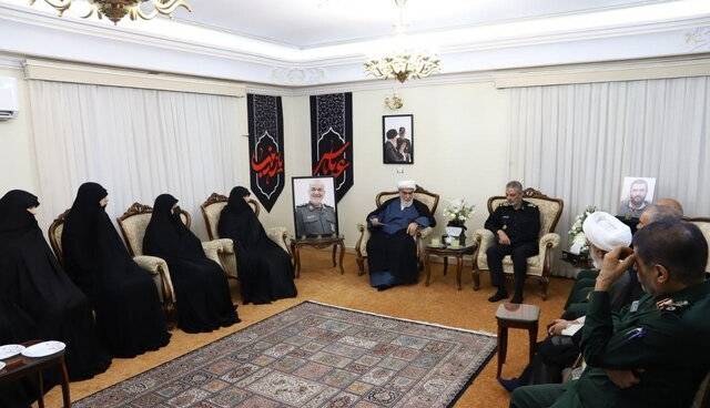 رئیس ستادکل نیروهای مسلح: باید قدردان شهدا باشیم