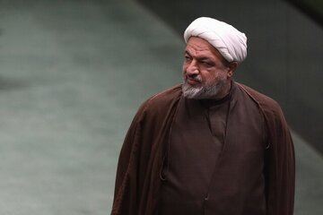 رسایی: کسانی که مکانیسم ماشه را تحمیل کرده‌اند باید بازخواست و محاکمه شوند