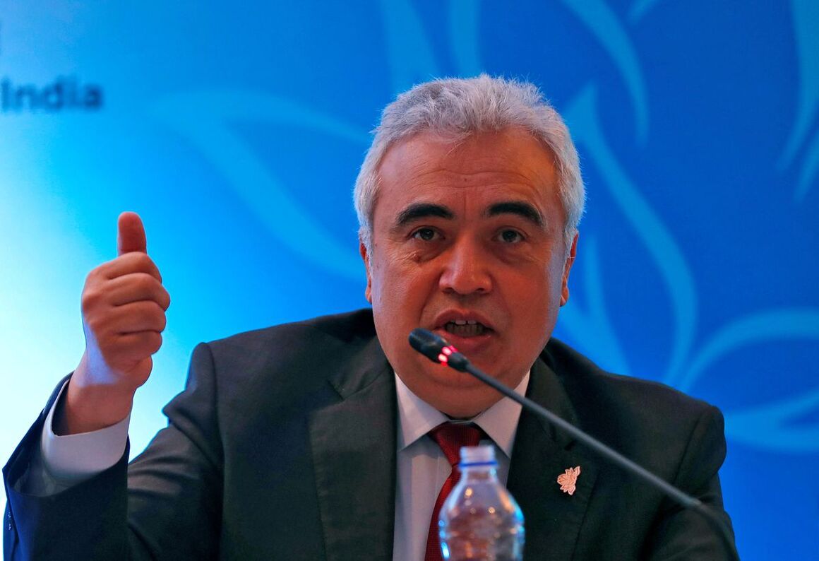 شتاب‌گیری روند افت تولید در میدان‌های نفت و گاز جهان