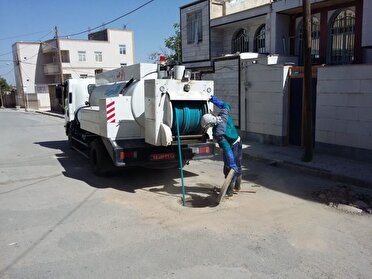 فعالیت ۱۲ جبهه کاری برای لایروبی فاضلاب کلانشهر اهواز