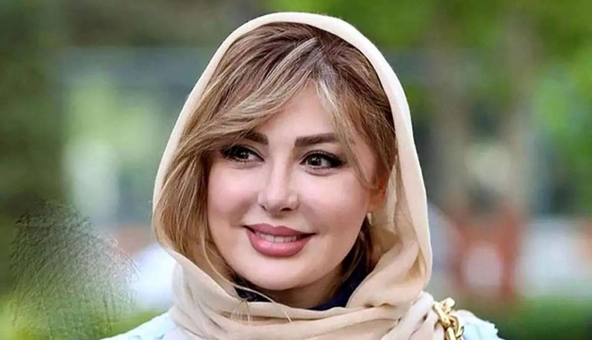 چهره ها/ قاب دونفره نیوشا ضیغمی و پوری بنایی در بازارچه خیریه