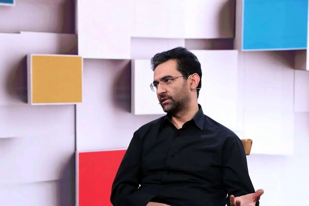 آذری جهرمی: کاهو، کیلویی ۸۰ هزار تومان، همه چیز دلاری شده، به جز حقوق کارگران و کارمندان