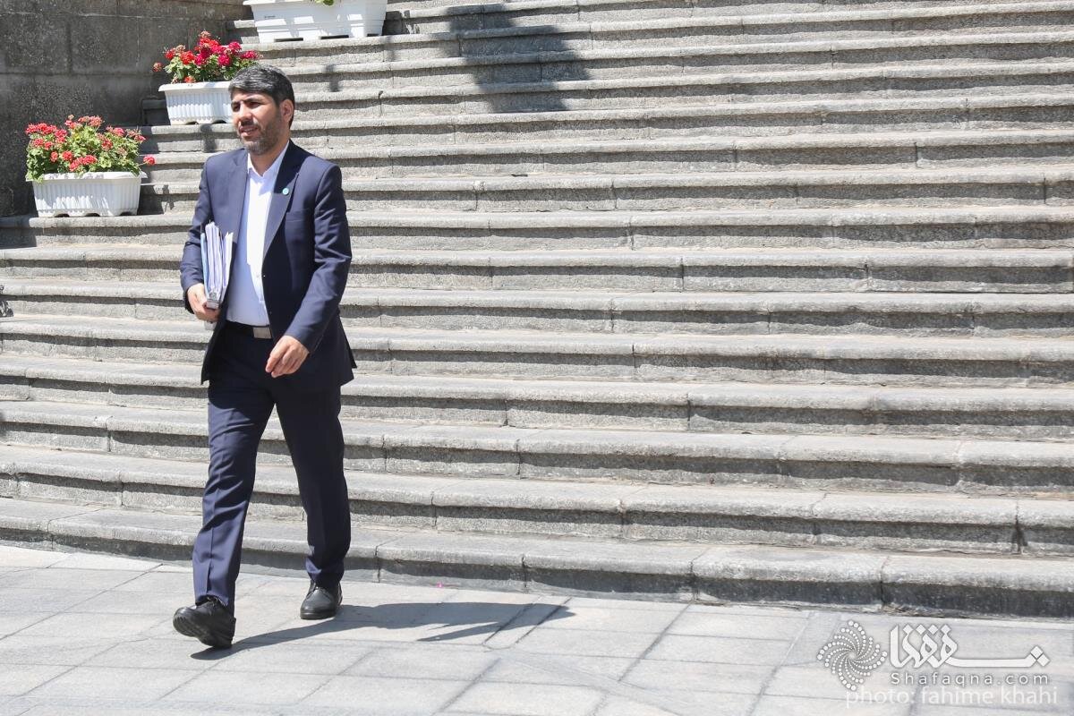 لطیفی: روزگاری دکتر مرندی با ۴۲ سال سن، پیرترین وزیر کابینه آقای خامنه‌ای بود اما...