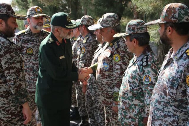 بازدید جانشین ستاد کل نیروهای مسلح از منطقه پدافند هوایی شمال‌غرب