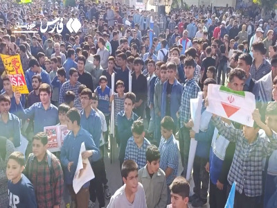 سیل خروش مردم و دانش‌آموزان رامهرمز در راهپیمایی ۱۳ آبان