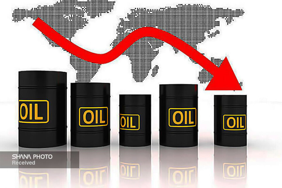 افت قیمت نفت در پی تقویت دلار