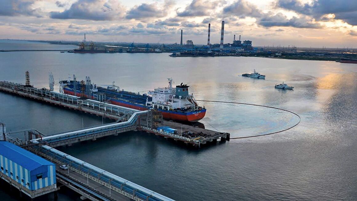 سیگنالی از کاهش فروش نفت دریافت نکرده‌ایم