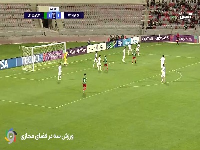 شوت مهاجم الوحدات خطرناک به بیرون رفت