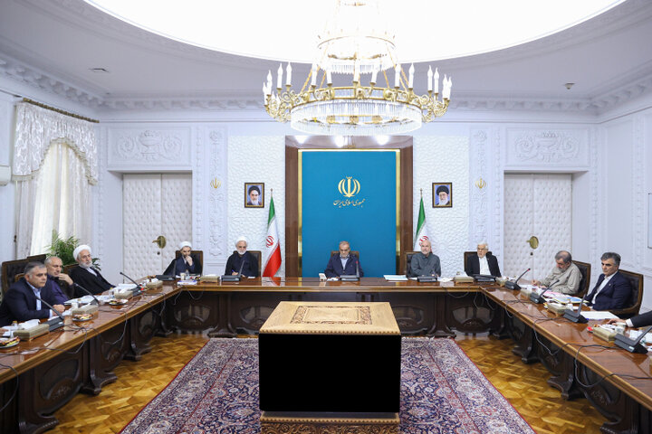 نشست شورای‌ عالی هماهنگی اقتصادی با حضور سران قوا برگزار شد