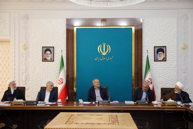 پزشکیان: دستگاه‌های دولتی از ناقضان اصول قانون اساسی هستند