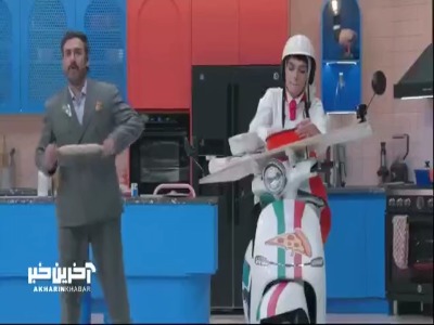 چالش پیتزا درست کردن الیکا عبدالرزاقی روی موتور