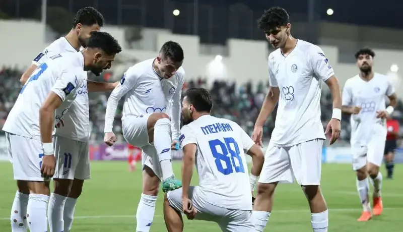 پنجره استقلال یک سانت هم باز نمی‌شود!