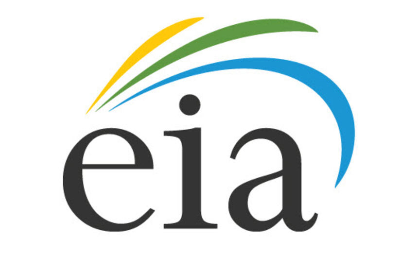 مازاد عرضه نفت بر قیمت‌ها فشار می‌آورد