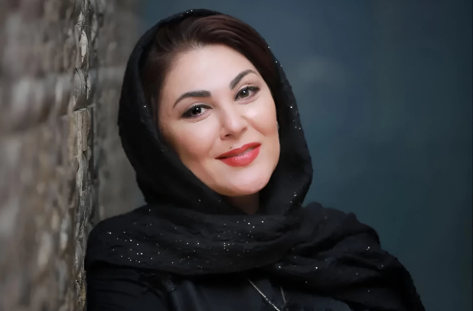 لاله اسکندری، هنرمندی که رنگ را به دیوارهای تهران آورد