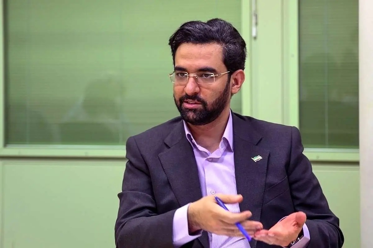 کنایه آذری جهرمی به برخی مدیران دولتی: کشور را کارآمد اداره کنید نه بی‌خاصیت