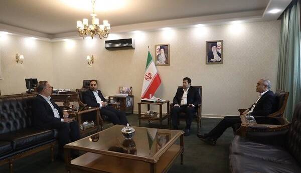 ورود وزیر ورزش و جوانان به مشکلات باشگاه استقلال خوزستان