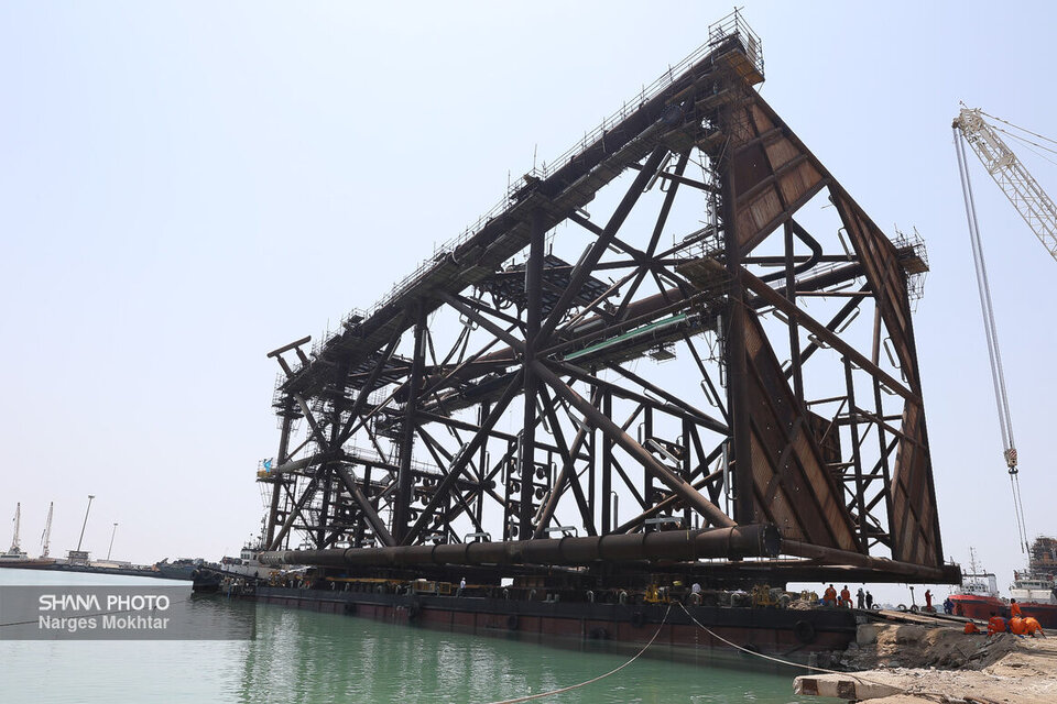 شمارش معکوس برای نصب جکت در میدان مشترک فرزاد