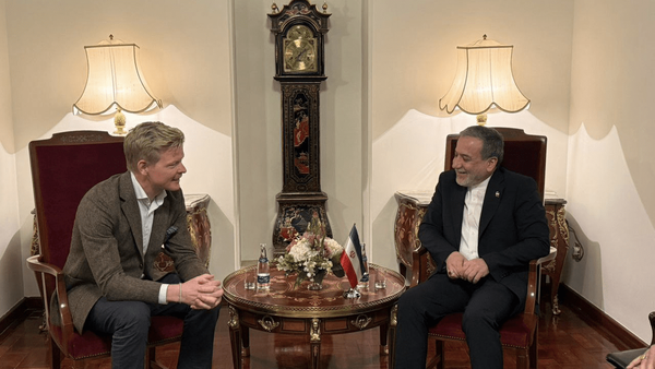 دیدار نماینده دبیر کل سازمان ملل با عراقچی در مسقط