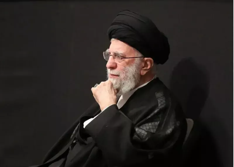 مهربانی رهبر انقلاب نسبت به صابر کاظمی با وجود موضع‌گیری او در ۱۴۰۱