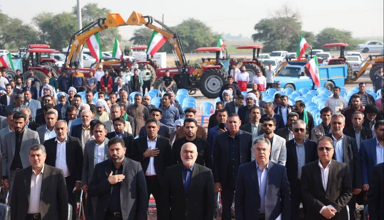 ۶۰ دستگاه انواع ماشین آلات عمرانی میان دهیاری‌های خوزستان توزیع شد