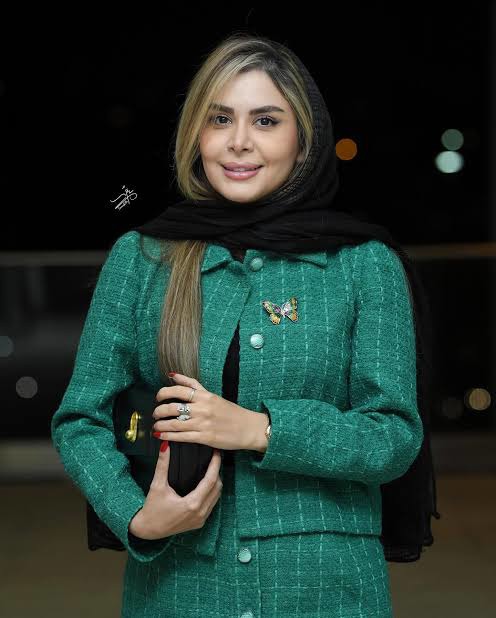 استوری خانم مجری سابق تلویزیون با متن غم‌انگیز