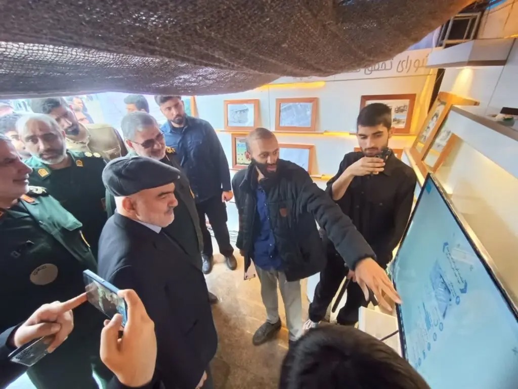 بازدید استاندار خوزستان از نمایشگاه جشنواره اسوه