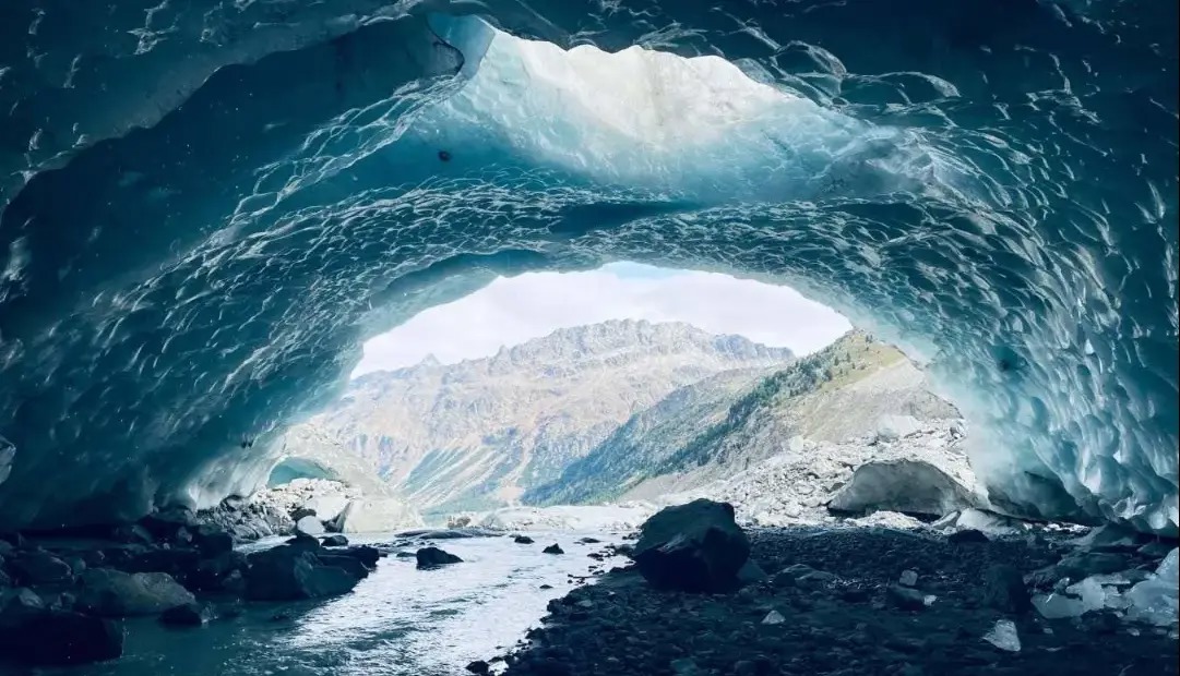 دست‌کم نیمی از یخچال‌های طبیعی زمین تا پایان قرن ناپدید می‌شوند