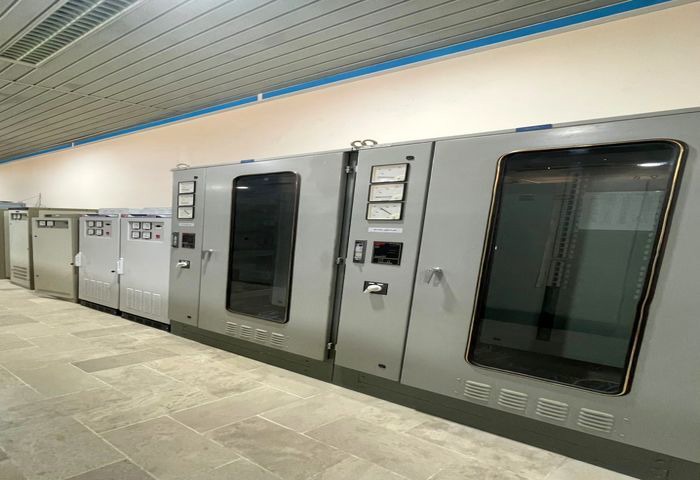 نصب سیستم تغییر منبع تغذیه  اتوماتیک در پست ۴۰۰ کیلوولت کارون۳