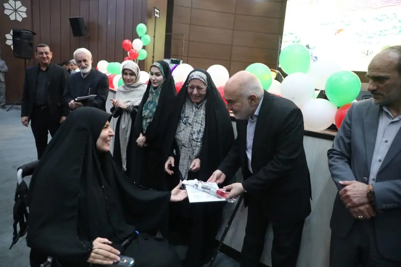 تجلیل استاندار خوزستان از مقام مادران توان‌یاب