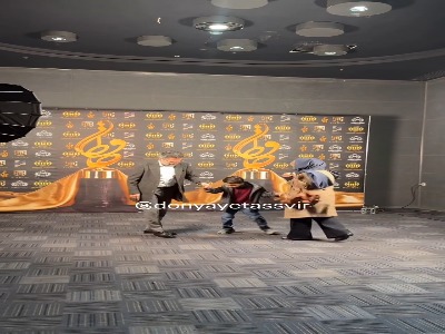 آقای ممیزی همراه با خانواده‌اش در جشن حافظ