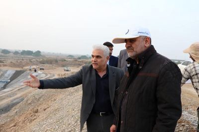 بازدید مدیرعامل آب و برق خوزستان از سد انحرافی آسک در هندیجان
