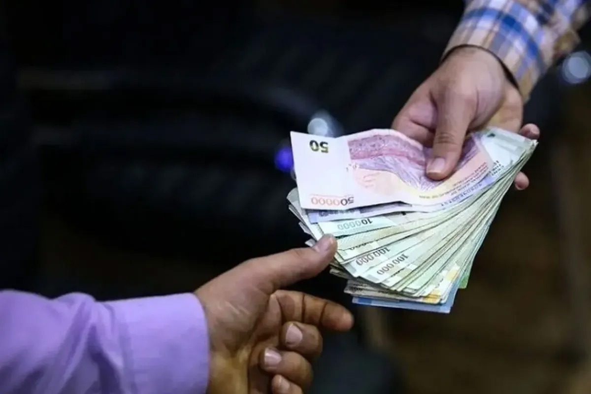 افزایش ۲۰ درصدی حقوق کارکنان و بازنشستگان متناسب با تورم نیست