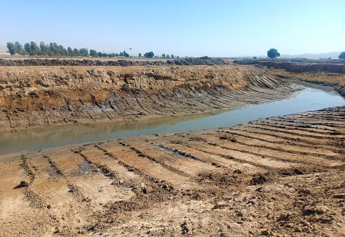 لایروبی کانال‌ها و زهکش‌های منطقه عقیلی شهرستان گتوند