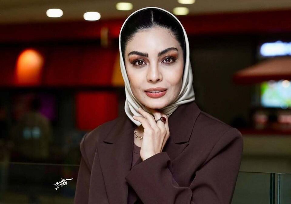 چهره ها/ قاب زیبا و دسته جمعی صحرا اسداللهی در چابهار