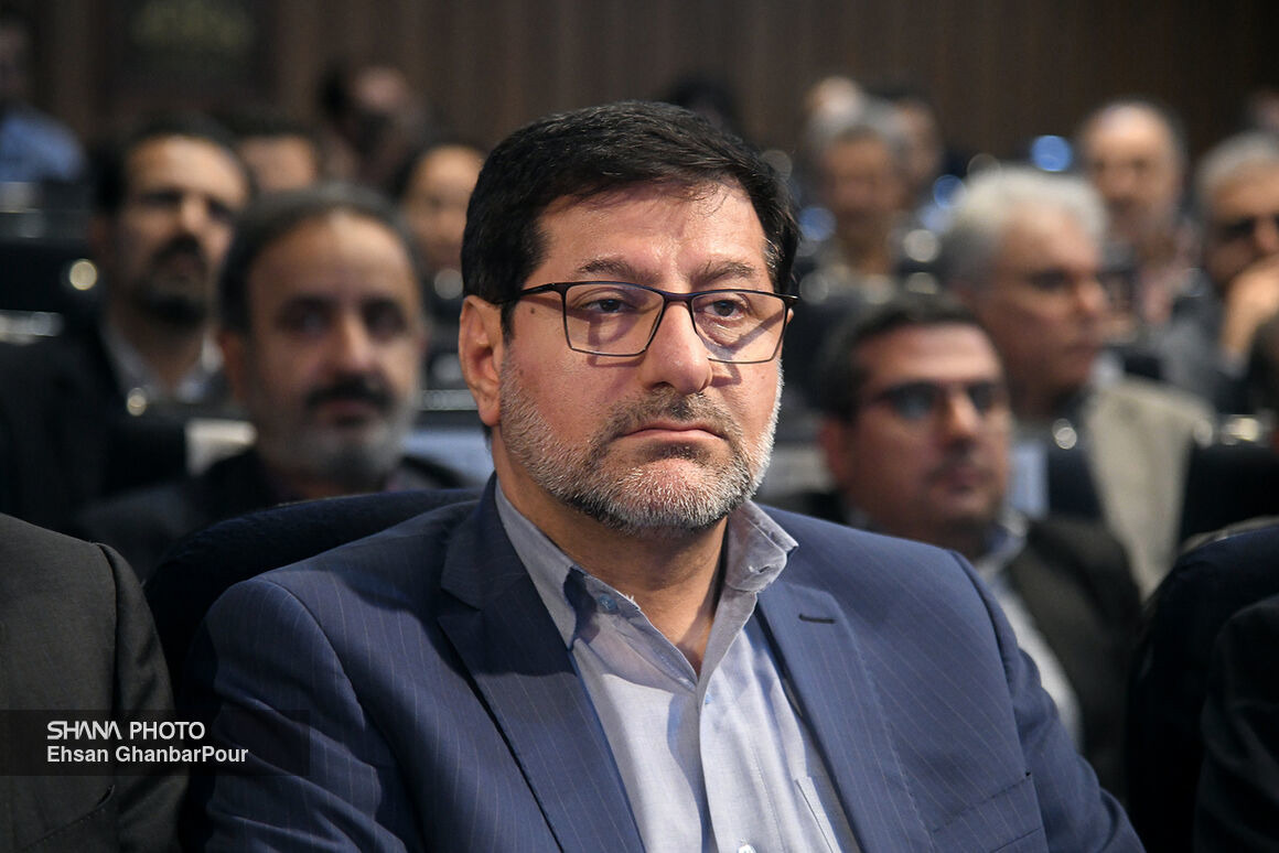 ملاقات حضوری دبیر هیئت مرکزی گزینش وزارت نفت در روزهای یکشنبه