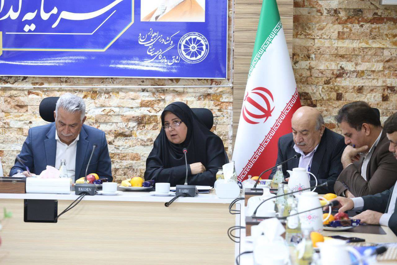 ضرورت رفع موانع حوزه تجارت خارجی برای توسعه صادرات از خوزستان